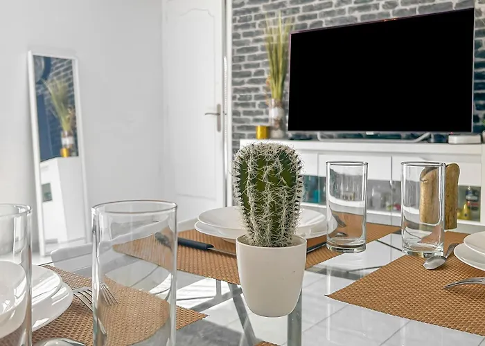 Appartement Moderne Avec Wi-Fi Et Balcon