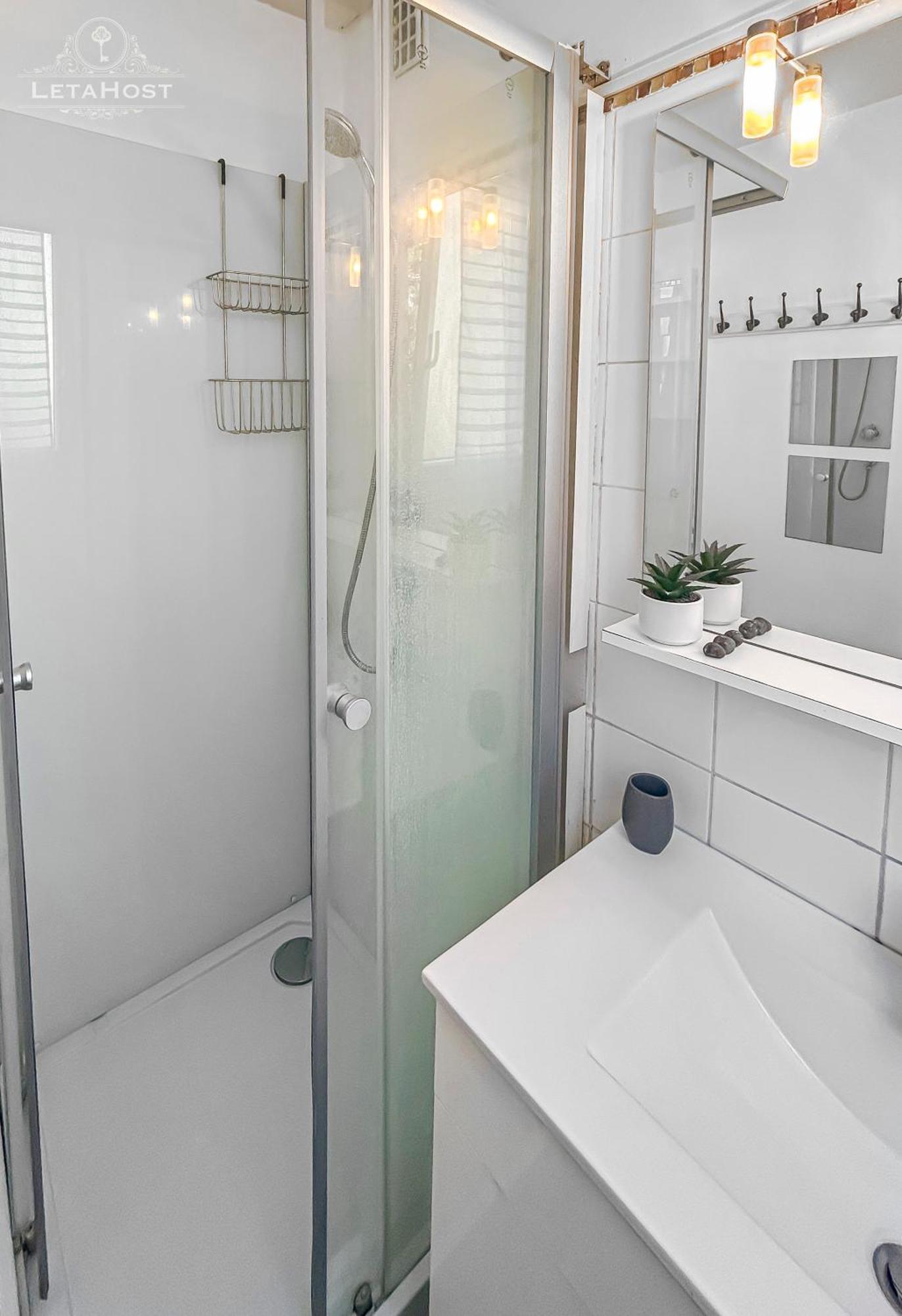 Moderne Avec Wi-fi Et Balcon Apartment